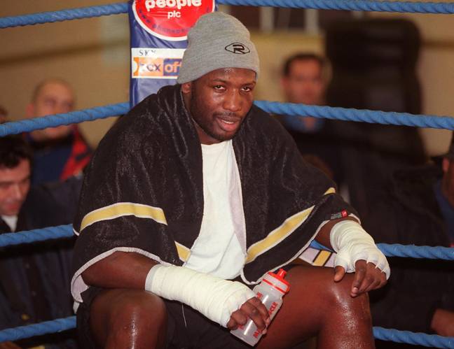 La policía emite una declaración después del nocaut viral del oponente de Mike Tyson, Julius Francis, afuera de BoxPark Wembley 2 Imagen: AP