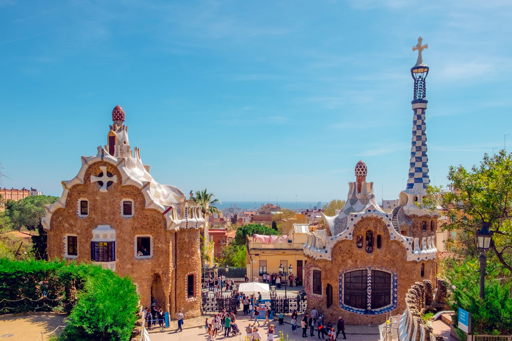 Dos ciudades españolas entre las 10 escapadas urbanas europeas más populares de 2022 2 Barcelona. Foto: Daniel Corneschi vía Unsplash.