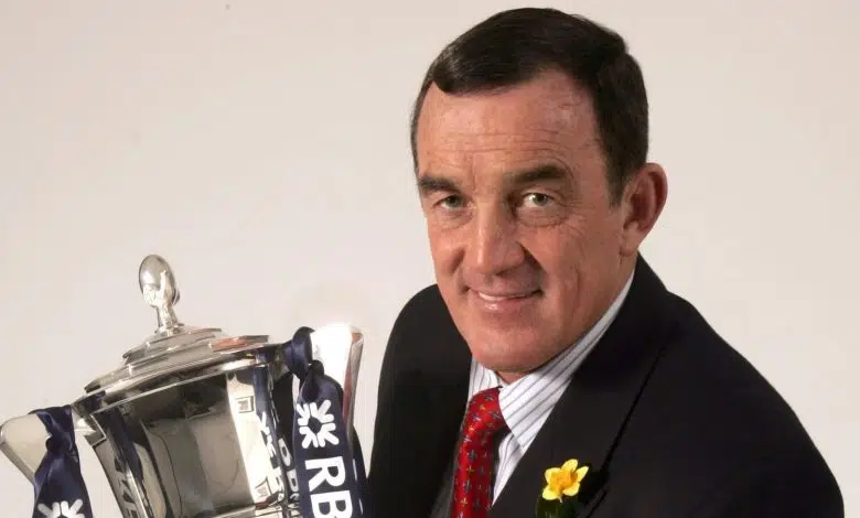 Phil Bennett: el ex apertura de los Leones de Gales y los Leones Británicos e Irlandeses muere a los 73 años | Noticias de la Unión de Rugby 1 Phil Bennett: el ex apertura de los Leones de Gales y los Leones Británicos e Irlandeses muere a los 73 años | Noticias de la Unión de Rugby