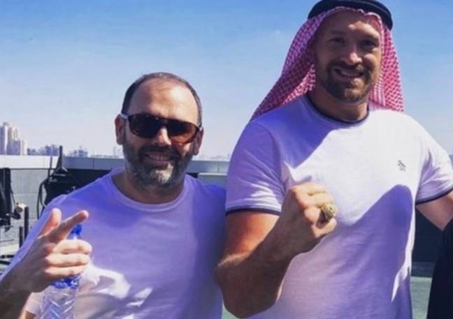 A Tyson Fury se le niega la entrada a los Estados Unidos debido a su supuesta conexión con Daniel Kinahan 2 Fury y Kinahan fueron fotografiados juntos en Dubai en febrero (Imagen: Instagram/Niall Ryan)
