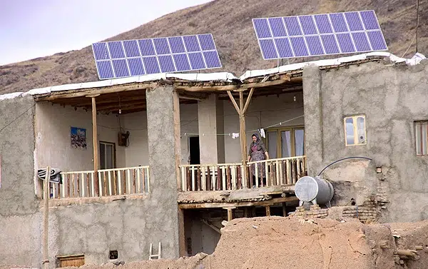 Irán se está volviendo solar con medio millón de paneles solares 1 Irán se está volviendo solar con medio millón de paneles solares
