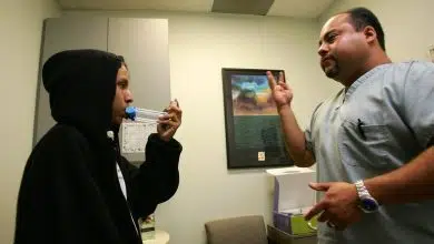 La EPA planea controlar la contaminación de los camiones para aliviar el asma, pero es posible que no llegue lo suficientemente lejos 9 La EPA planea controlar la contaminación de los camiones para aliviar el asma, pero es posible que no llegue lo suficientemente lejos