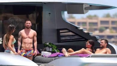 Lionel Messi disfruta de sus vacaciones en Ibiza con su familia y Cesc Fabregas