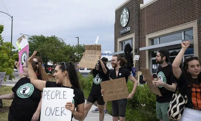 Baristas en huelga en Edgewater Starbucks 1 Baristas en huelga en Edgewater Starbucks