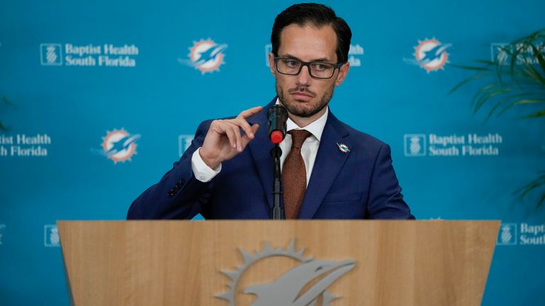 New England Patriots @Miami Dolphins: Tyreek Hill, Tua Tagovailoa, Mac Jones abren la temporada para ver Noticias de la NFL 6 Mike McDaniel es el nuevo entrenador en jefe de los Miami Dolphins