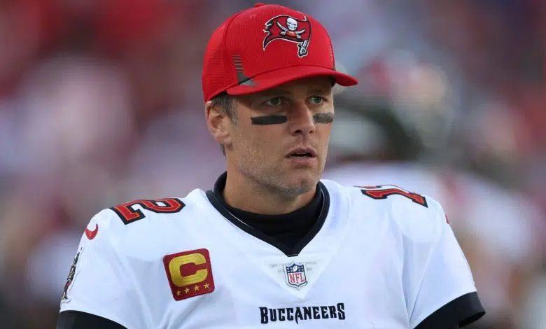 El miembro del Salón de la Fama Emmett Smith dice que Tom Brady todavía tiene herramientas en su arsenal que los rivales más jóvenes no tienen | Noticias de la NFL 1 El miembro del Salón de la Fama Emmett Smith dice que Tom Brady todavía tiene herramientas en su arsenal que los rivales más jóvenes no tienen | Noticias de la NFL