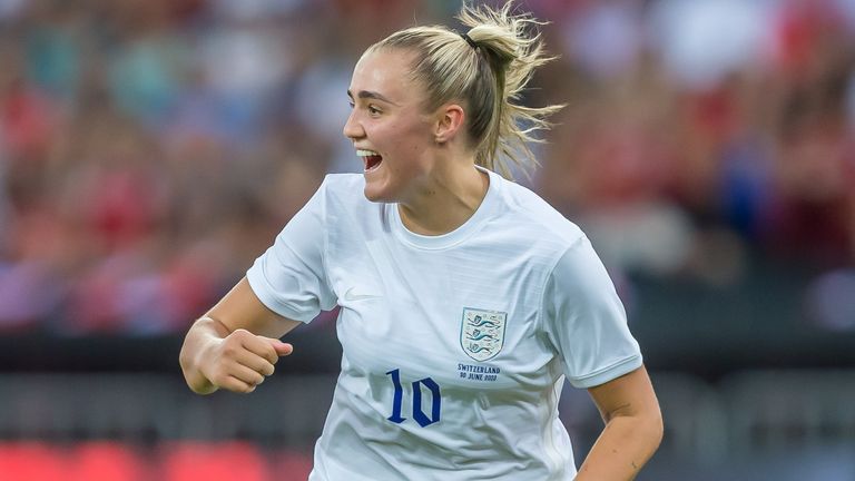 Puntos de conversación de las mujeres de Inglaterra: el lugar de Frank Kirby todavía está en juego, las leonas se sacuden la tensión para sellar la victoria | Noticias de futbol 3 Georgia Steinway celebra el gol contra Suiza