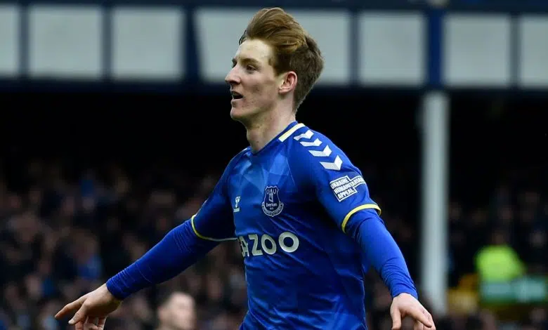 Anthony Gordon: Newcastle en contacto con Everton por el acuerdo de extremo | Noticias del centro de transferencia 1 Anthony Gordon celebrates scoring for Everton vs Man Utd