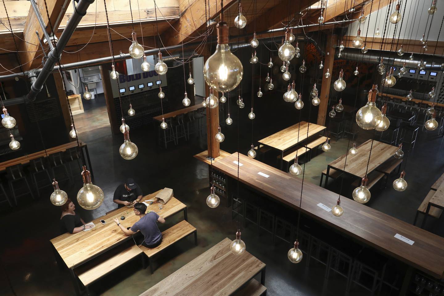 El hipopótamo retorcido regresa después de que el incendio en District Brew Yards se agregue al lugar de Wheeling 2 1658518427 746 El hipopotamo retorcido regresa despues de que el incendio en