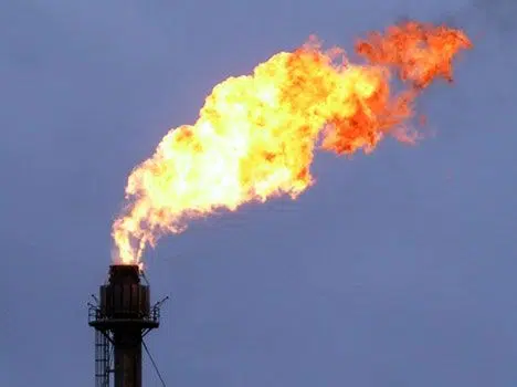Abu Dhabi tiene como objetivo detener la "quema" de gas natural 1 Natural gas flaring