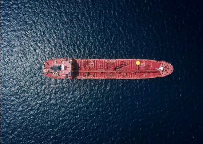 Acuerdo secreto de oleoducto revelado entre Israel y los Emiratos 1 FSO oil tanker from above