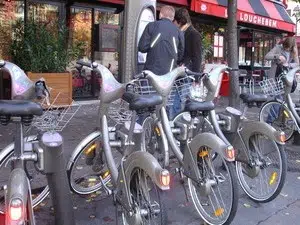 Café de Tel Aviv con delicioso capuchino y alquiler gratuito de bicicletas 1 Café de Tel Aviv con delicioso capuchino y alquiler gratuito de bicicletas
