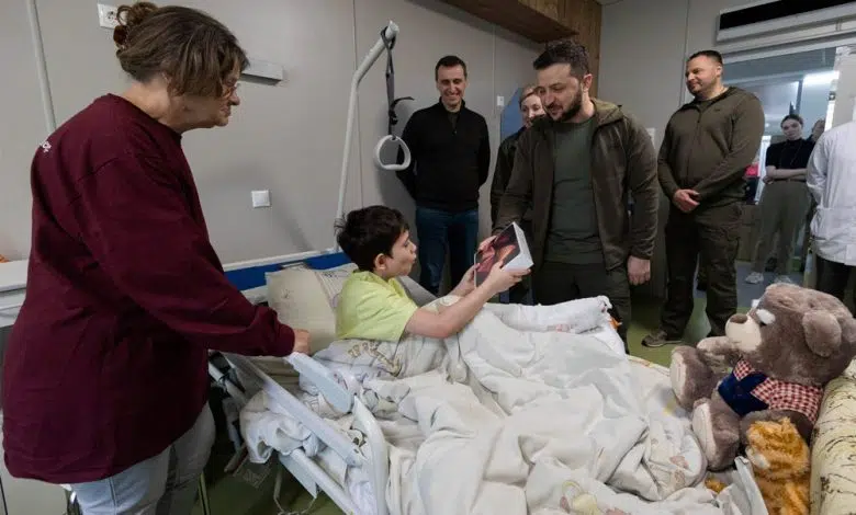 Cerca de 100 civiles huyeron de la planta siderúrgica Mariupol, dijo Zelensky 1 Cerca de 100 civiles huyeron de la planta siderúrgica Mariupol, dijo Zelensky