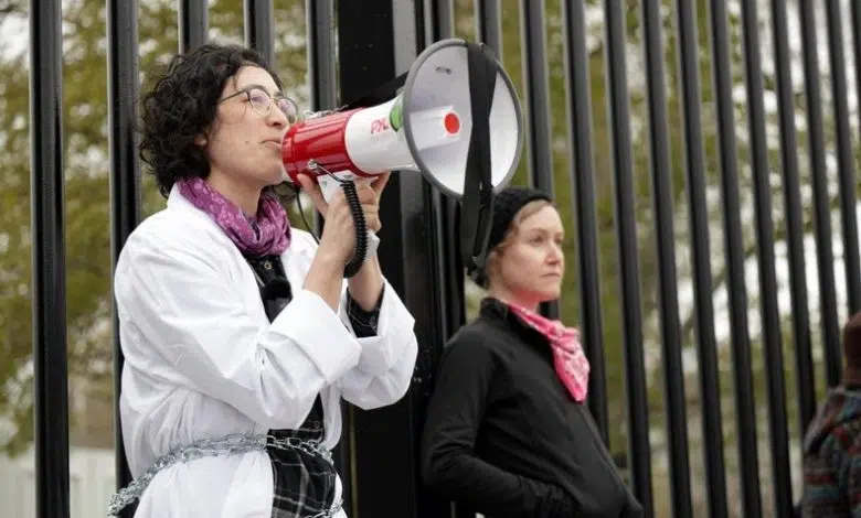 Científicos se arriesgan a ser arrestados para exigir acción climática 1 Científicos se arriesgan a ser arrestados para exigir acción climática