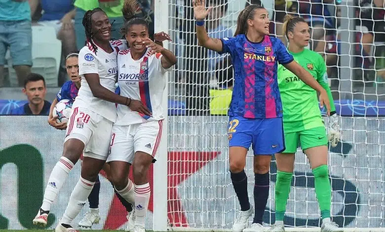 El Lyon sorprende al Barcelona y gana la Champions League Femenina 1 El Lyon sorprende al Barcelona y gana la Champions League Femenina