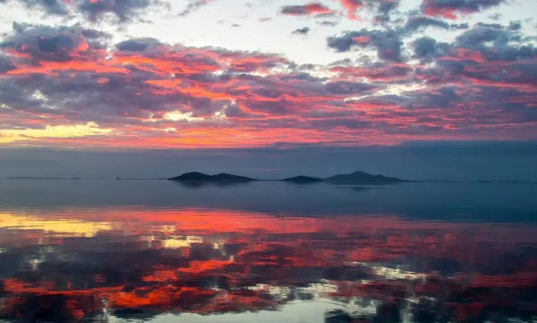 El Mar Menor español, en peligro de extinción, se convierte en entidad jurídica con derechos propios 1 El Mar Menor español, en peligro de extinción, se convierte en entidad jurídica con derechos propios