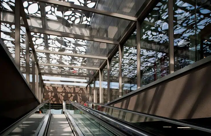 El centro comercial Asmakati en Turquía reemplaza la hiedra verde con metal 1 green design, sustainable design, eco-design, Turkey, sustainable architecture, green building