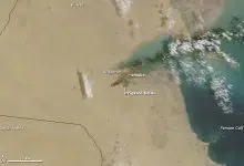 Incendio de neumáticos en Kuwait visto desde el espacio