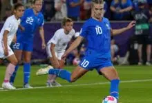La islandesa Dagny Brynjarsdottir anotó el primer gol del partido de su equipo durante el partido del Grupo D de la Eurocopa 2022 Femenina de la Eurocopa 2022 en el Rotherham Stadium de Nueva York.Fecha de la imagen: lunes, 18 de julio de 2022