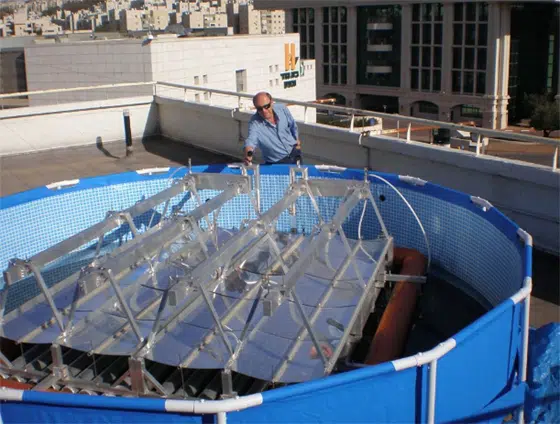 La energía solar flotante en el agua muestra la sinergia Solaris de Israel 1 solaris synergy float solar