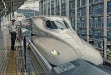 Los conductores de trenes japoneses reanudarán el recorte salarial después de un retraso de 1 minuto