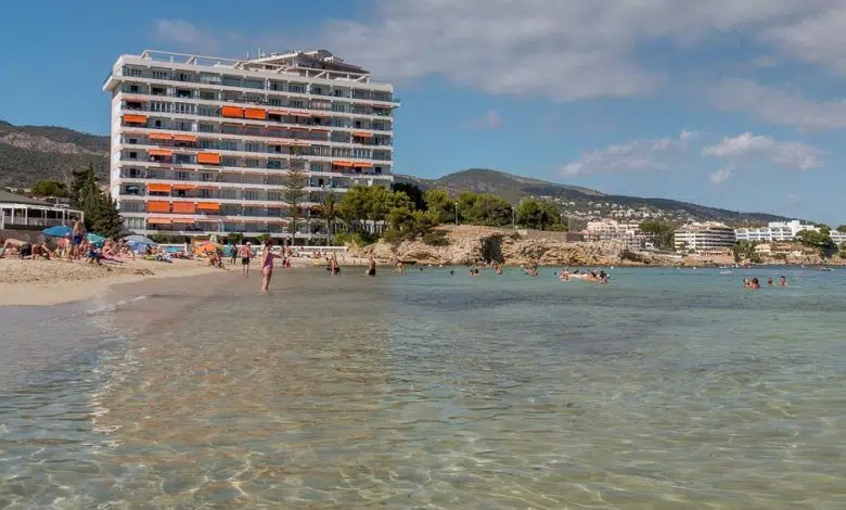 Los extranjeros superan con creces a los españoles en los hoteles 1 Los extranjeros superan con creces a los españoles en los hoteles