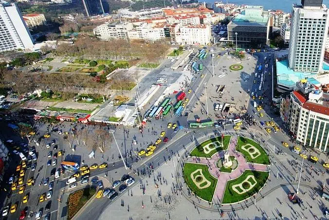 Los opositores advierten que la plaza Taksim de Estambul estará sin vida y aislada en el nuevo plan de la ciudad 1 istanbul main square Taksim Square
