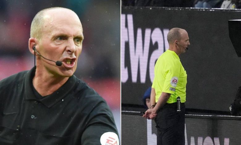 Mike Dean se quedará en la Premier League como oficial de VAR 1 Mike Dean se quedará en la Premier League como oficial de VAR