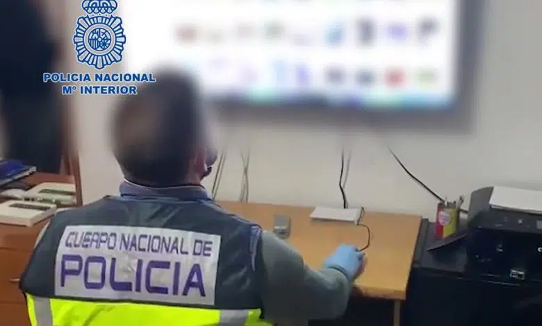Policía arresta a 10 por posesión y distribución de archivos de pedofilia 1 Policía arresta a 10 por posesión y distribución de archivos de pedofilia