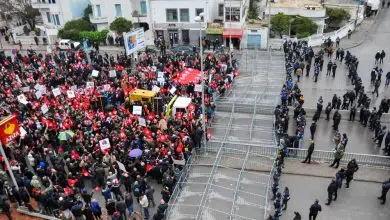 Protestas masivas contra el presidente en Túnez mientras continúa la crisis 8 Protestas masivas contra el presidente en Túnez mientras continúa la crisis
