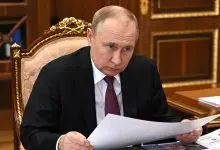 Putin ordena a los países 'antipáticos' pagar la gasolina en rublos