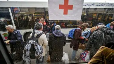 Rusia dice que 265 combatientes ucranianos fueron capturados en la planta siderúrgica de Mariupol 8 Rusia dice que 265 combatientes ucranianos fueron capturados en la planta siderúrgica de Mariupol