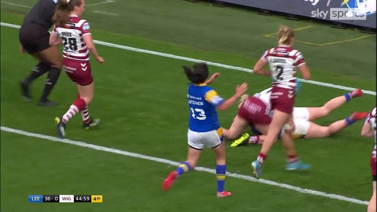 Superliga Femenina: Georgia Roche ayuda a Leeds Rhinos a vencer 64-6 a Wigan Warriors Noticias de la Unión de Rugby 2 deportes de cielo