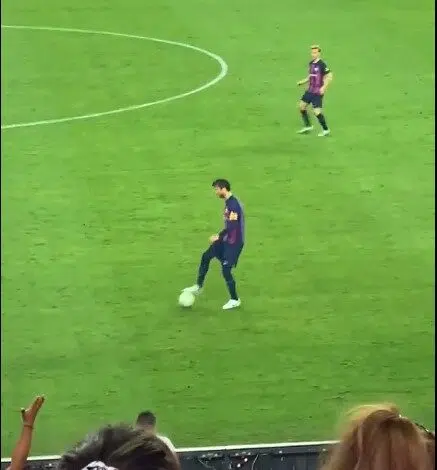 Vídeo: Gerard Piqué abucheado por aficionados de Real Madrid y Barcelona en Las Vegas 1 Vídeo: Gerard Piqué abucheado por aficionados de Real Madrid y Barcelona en Las Vegas
