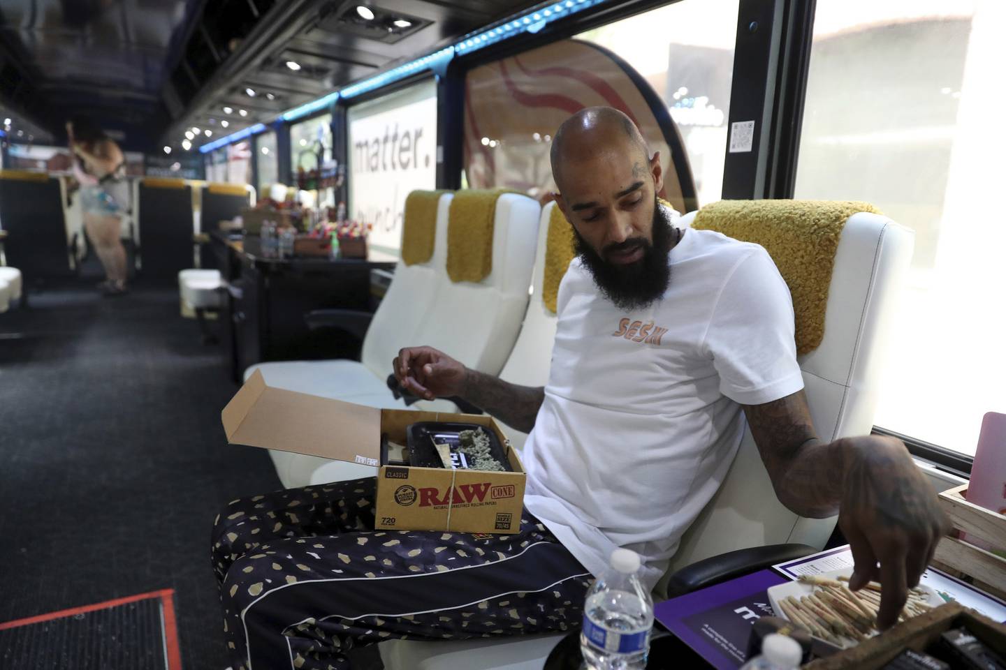 Fans de Lolla montan 'marihuana' para abastecerse de yerba durante el festival 3 1659327374 766 Fans de Lolla montan marihuana para abastecerse de yerba durante