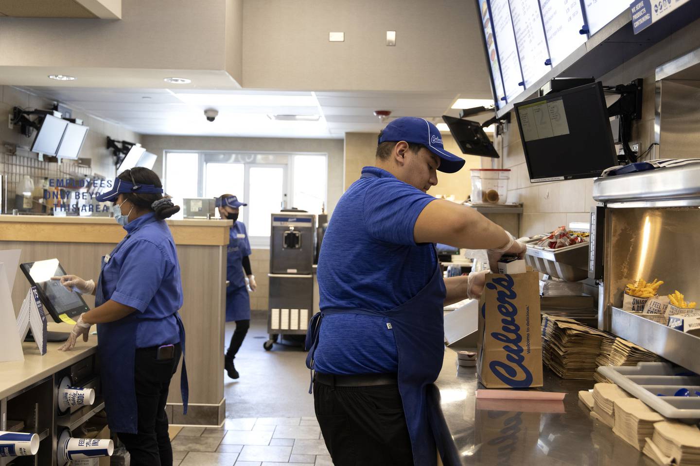 Los habitantes de Chicago reconsideran salir a comer mientras los precios de los alimentos se disparan con la inflación 3 1660490615 40 Los habitantes de Chicago reconsideran salir a comer mientras los