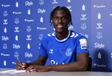 Amadou Onana: Everton ficha al centrocampista belga del Lille | Noticias del Centro de Transferencia