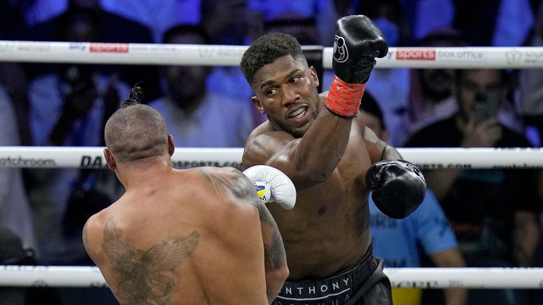Usyk vs AJ: imágenes sin cortes muestran momentos antes del discurso conmovedor de Anthony Joshua | Noticias del boxeo 2 boxeo