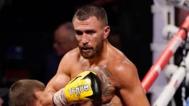 El promotor Bob Arum dice que Vasiliy Lomachenko será campeón mundial indiscutible a principios de 2023 19 Vasiliy Lomachenko is among those fighting in Ukraine