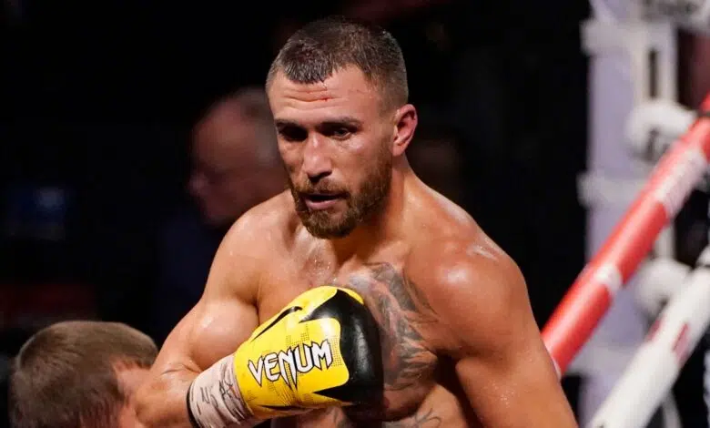 El promotor Bob Arum dice que Vasiliy Lomachenko será campeón mundial indiscutible a principios de 2023 1 Vasiliy Lomachenko is among those fighting in Ukraine