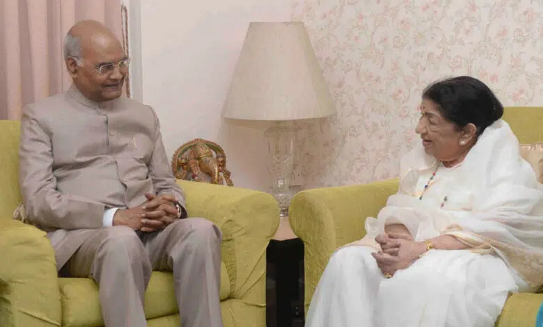 Cantante icónica y 'Nightingale' de la India muere a los 92 años 1 Cantante icónica y 'Nightingale' de la India muere a los 92 años