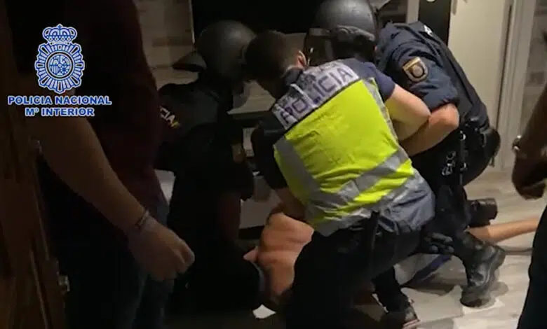 Detenido en Sevilla un hombre por fabricar y distribuir pornografía infantil 1 Detenido en Sevilla un hombre por fabricar y distribuir pornografía infantil