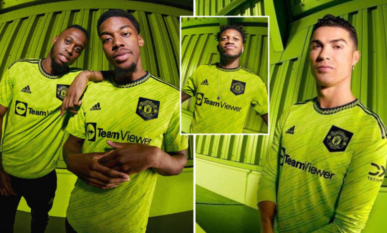 El Manchester United lanza una nueva tercera camiseta verde y los fanáticos la odian 1 El Manchester United lanza una nueva tercera camiseta verde y los fanáticos la odian
