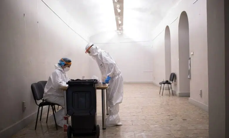 Eslovaquia ofrece lecciones sobre cómo las pruebas rápidas pueden combatir el COVID 1 Eslovaquia ofrece lecciones sobre cómo las pruebas rápidas pueden combatir el COVID