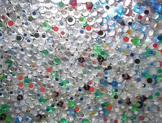 Estudio de Qatar y el Reino Unido sobre el reciclaje de residuos plásticos 1 recycled-soda-qatar-bottle