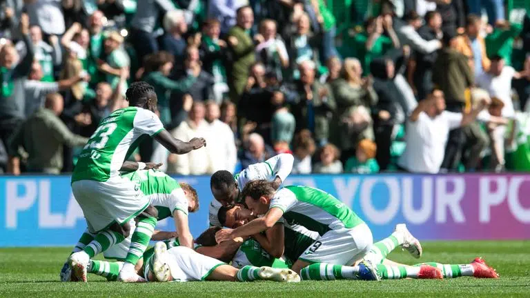 Hibernian 2 - 2 Rangers 1 El strike tardío de Josh Campbell pone a Hibbs en empate con los Rangers