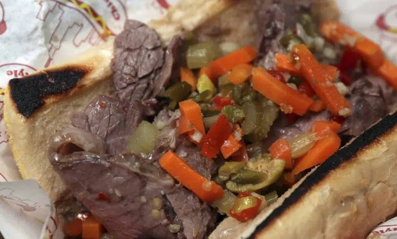 La demanda de carne de vacuno italiana está en auge. Gracias "Oso". --Chicago Tribune 1 La demanda de carne de vacuno italiana está en auge. Gracias "Oso". --Chicago Tribune