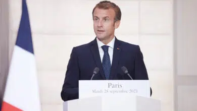 Macron pide precaución y agradece a los cuidadores en mensaje de Navidad 7 Macron pide precaución y agradece a los cuidadores en mensaje de Navidad