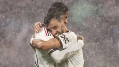 Manchester United 2 - 2 villas 7 Marcus Rashford y Bruno Fernandes celebran el segundo gol del Manchester United ante el Aston Villa