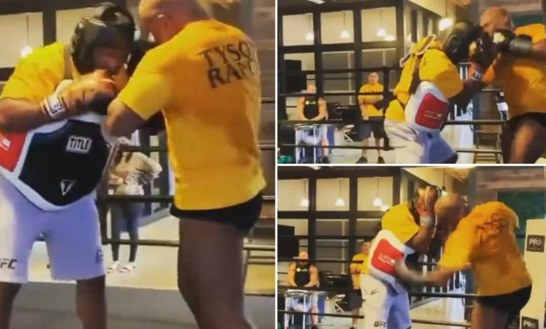 Mike Tyson, de 56 años, brilla en la viga del boxeo con el entrenador 1 Mike Tyson, de 56 años, brilla en la viga del boxeo con el entrenador